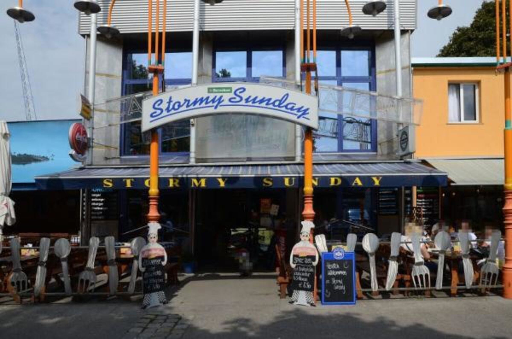 Außenansicht von Café Restaurant Stormy Sunday.